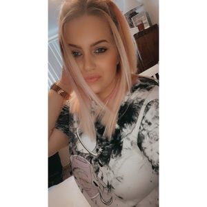 Meet your Posher, Alexus